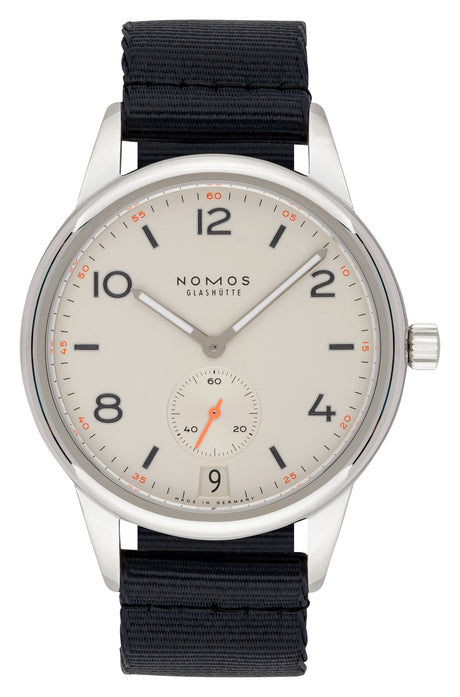 NOMOS Glashütte Club Automat Datum