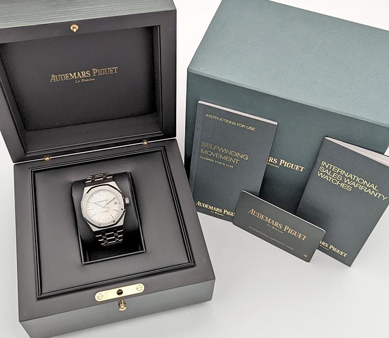 Audemars Piguet Royal Oak Automatic 37mm 15450ST.OO.1256ST.01 - ungetragen aus dem Jahr 2020.