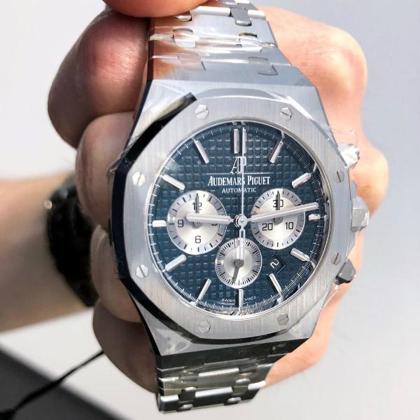 audemarspiguet-royaloak-stainlesssteel-bluedial