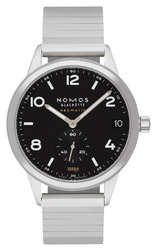 NOMOS Glashütte Club Sport Neomatik 42 Datum Schwarz