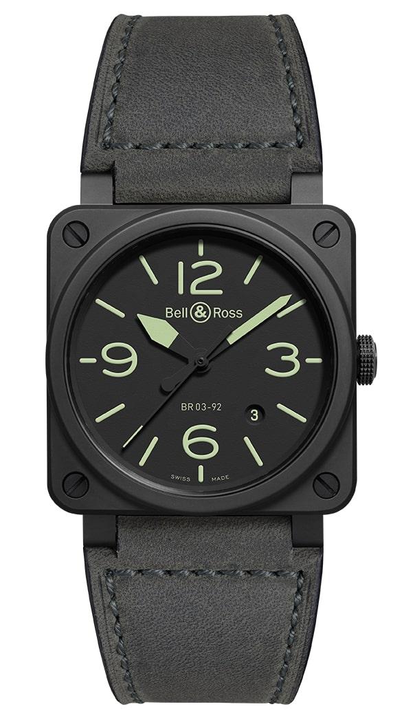 Bell & Ross BR 03-92 NIGHTLUM in der Version BR0392-BL3-CE/SCA Keramik mattschwarz mit Kalbslederband