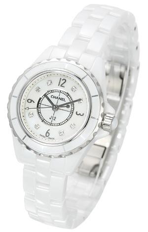 Chanel J12 White Ceramic in der Version H2570 in weisser Hightech-Keramik mit 8 Diamanten und Perlmutt-Zifferblatt