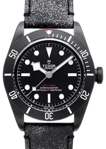 Tudor Black Bay Dark in der Version M79230DK-0007aus Edelstahl mit PVD-Beschichtung