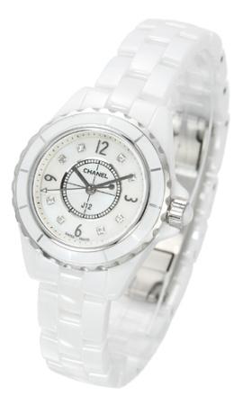 Chanel J12 White Ceramic in der Version H2570 in weisser Hightech-Keramik mit 8 Diamanten und Perlmutt-Zifferblatt