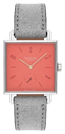 NOMOS Glashuette Tetra Grenadine in der Version 498 mit Stahlboden