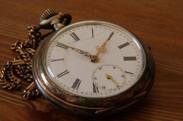 Goldene Taschenuhr - Uhr-Revision