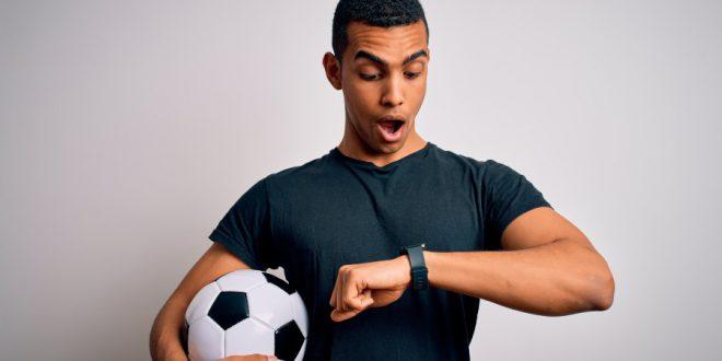 Fussballer mit Armbanduhr - Uhren der Fußballer