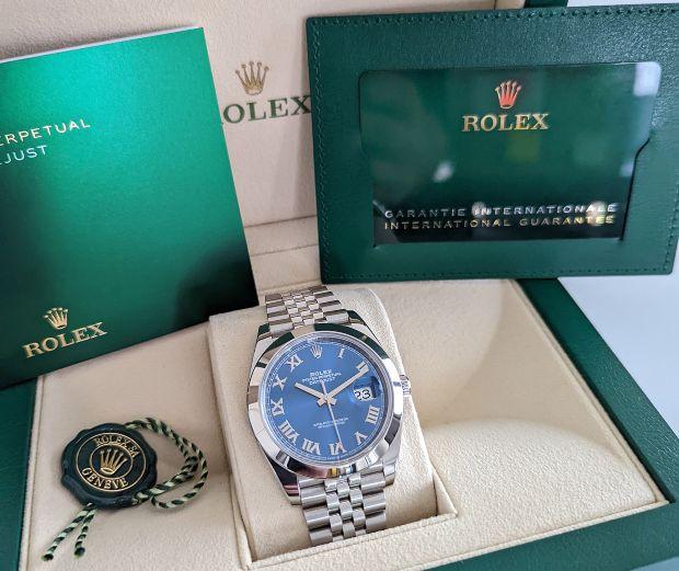 Rolex Datejust 41 with reference no. 126300 with Jubilé strap - Full-Set from January 2022