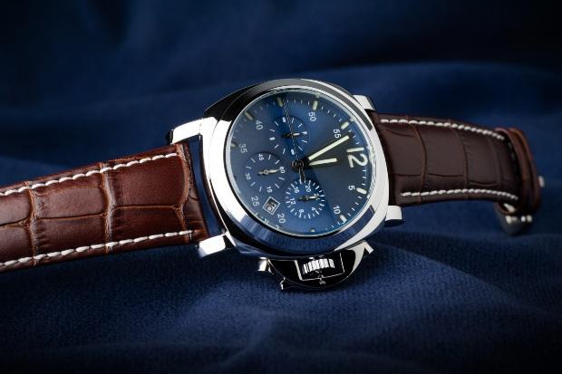 Elegante-Armbanduhr-mit-Lederarmband - Welches Uhrenarmband passt zu mir und meiner Uhr