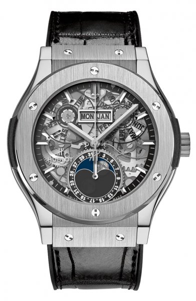 Hublot Classic Fusion Aerofusion Moonphase Titanium 42 mm Hublot Classic Fusion Aerofusion Moonphase Titanium 42 mm