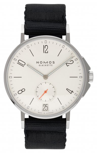 NOMOS Glashütte Ahoi Datum