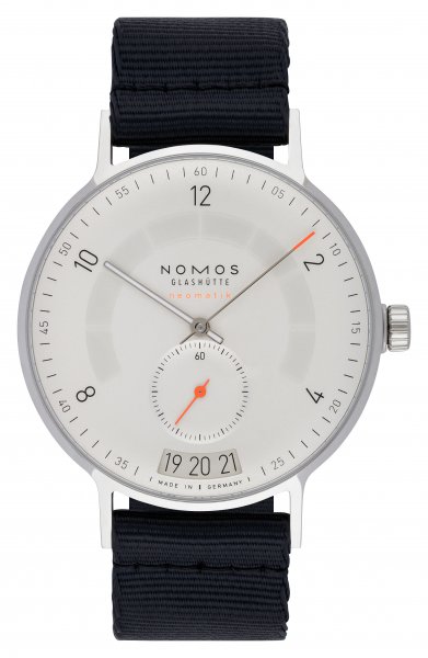 NOMOS Glashütte Autobahn neomatik 41 Datum