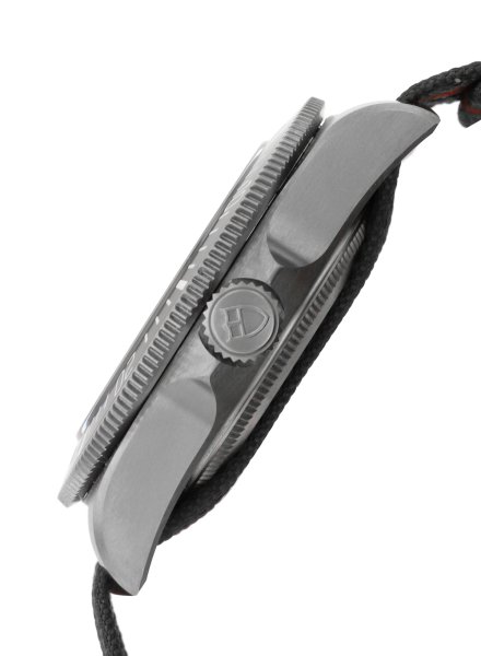 M25717N-0001-PLX501391_03