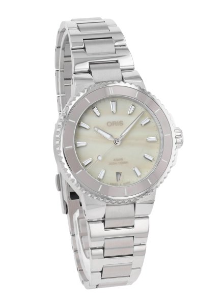 01 733 7792 4151-07 8 19 05P-PL128070_04