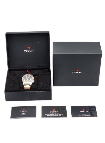 M70150-0001-PLX501390_000